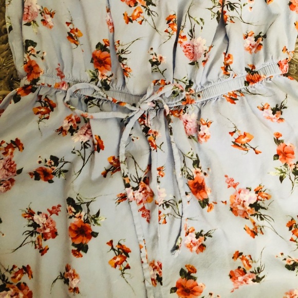 Romper - Picture 3 of 4